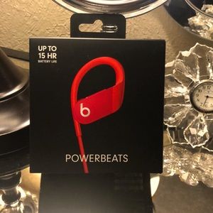 NEW Powerbeats